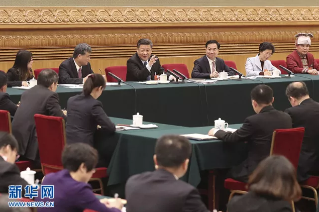 [聽，習(xí)總書記論改革開放]適應(yīng)和引領(lǐng)經(jīng)濟(jì)發(fā)展新常態(tài)