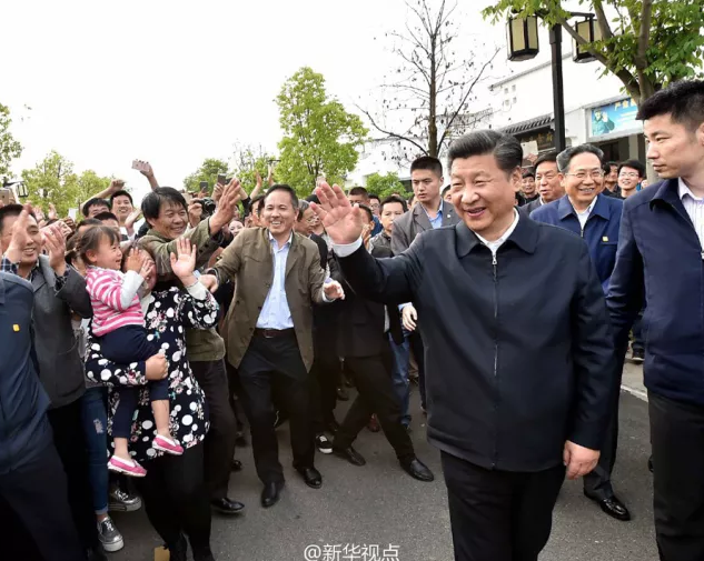 [聽，習(xí)總書記論改革開放]適應(yīng)和引領(lǐng)經(jīng)濟(jì)發(fā)展新常態(tài)
