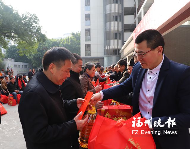 臺(tái)江慰問百戶困難戶　傳遞真情和溫暖