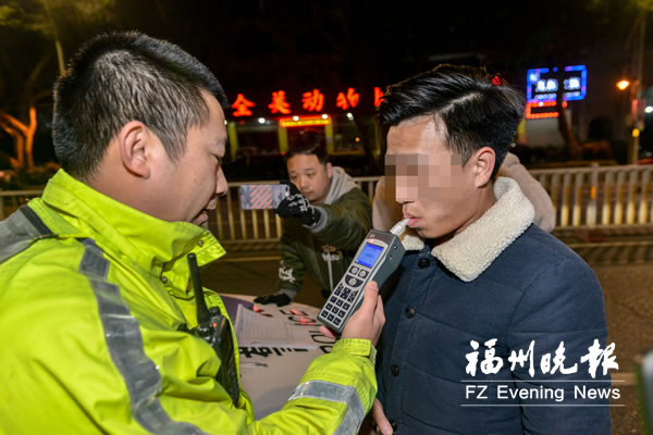 各城區(qū)成立酒駕專項整治小組 春運期間嚴(yán)查酒駕 