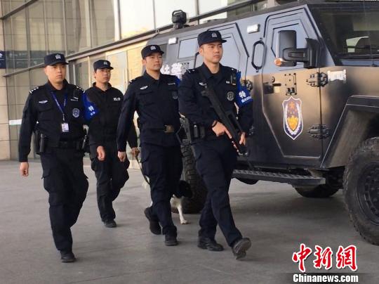 春節(jié)假期福州鐵路警方查獲網上在逃人員50余名